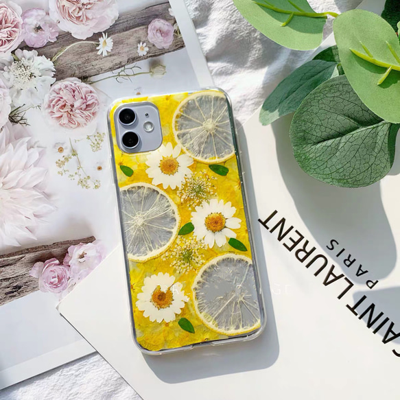 カモミュル&レモン 押し花 ドライフルーツ iPhoneスマホケース スマホケース 2枚目の画像