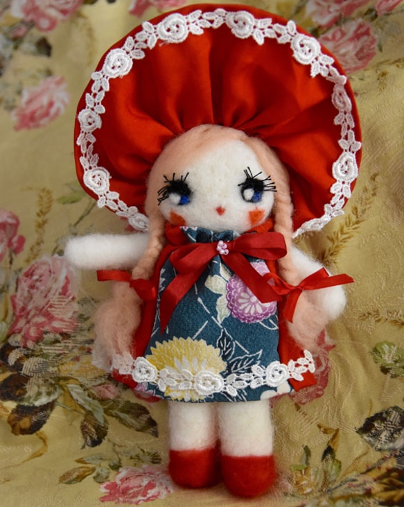 ウールフリースの文化人形　小　ルナ 1枚目の画像
