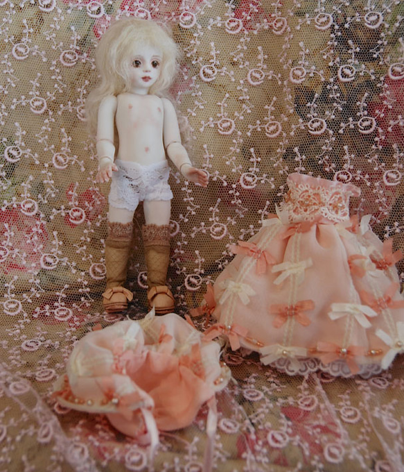 ミニドール15cm　ピンクのリボンのドレス 3枚目の画像