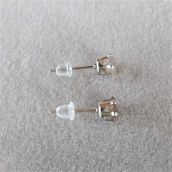 5mm 宝石質✨ラブラドライトAAA－✨ファセットカットピアス／ノンホールピアス 【金属アレルギー対応】AP-＃69 3枚目の画像