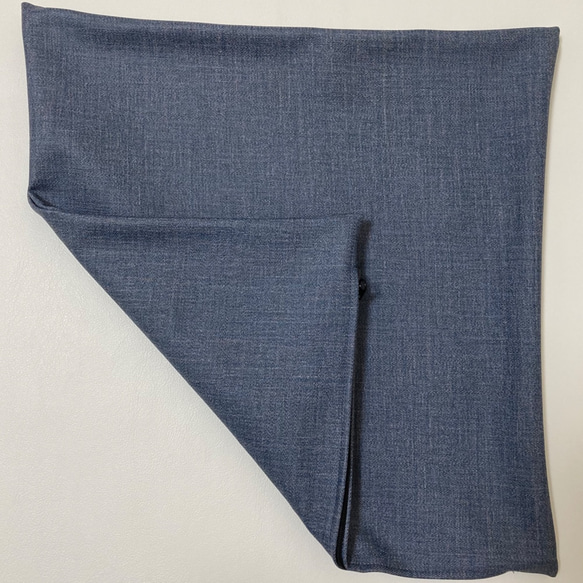 布地に見える織物調 合皮レザークッションカバー ブルー 45×45㎝ ファスナー付 3枚目の画像