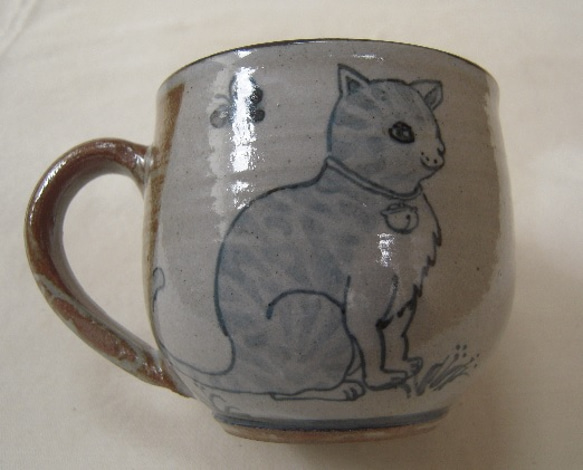 子猫のマグカップ 2枚目の画像
