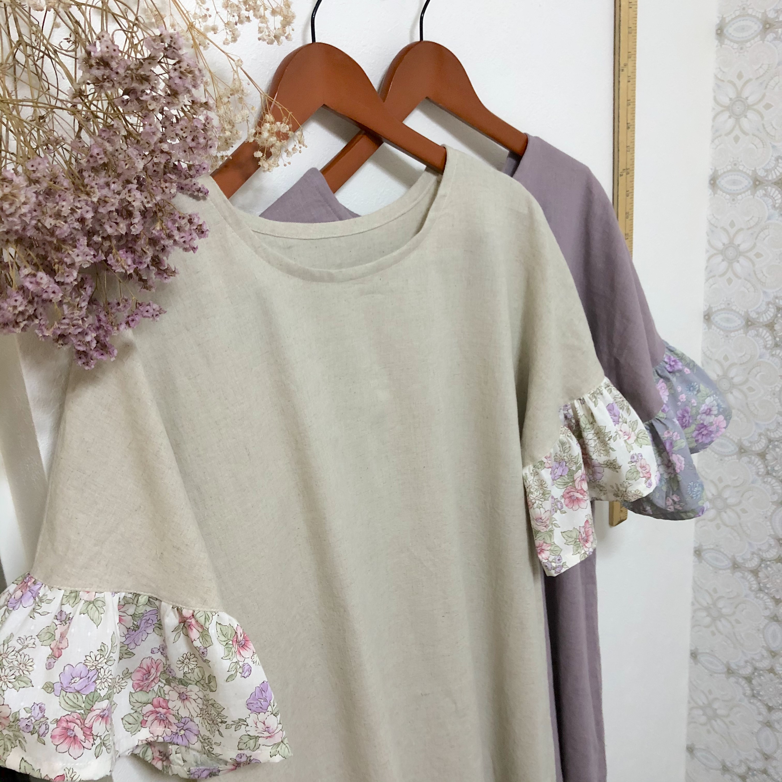 花柄フリル袖ワンピース　コットンリネン 　キナリ