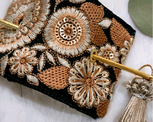 1_53b51338d45832cbc7b15a8edec5