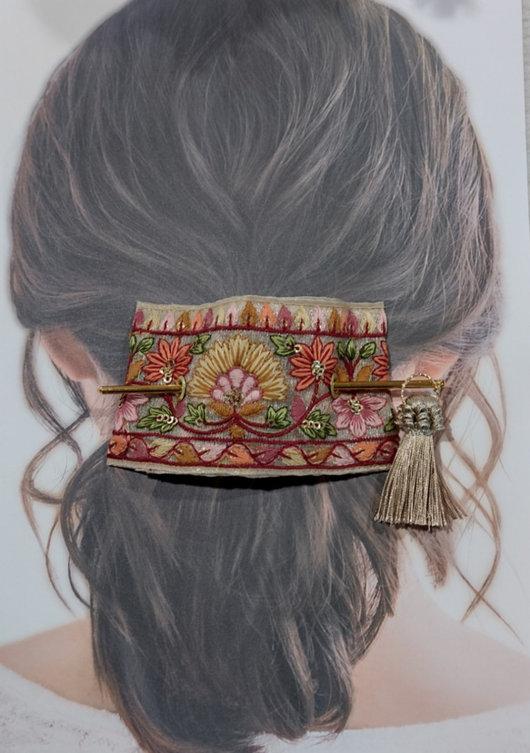 インド刺繍リボンのマジェステ/かんざし 蓮イエロー 4枚目の画像