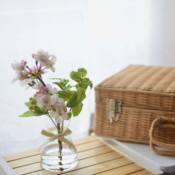 枯れないフェイクウォーターアレンジ《桜 ミント 》 4枚目の画像