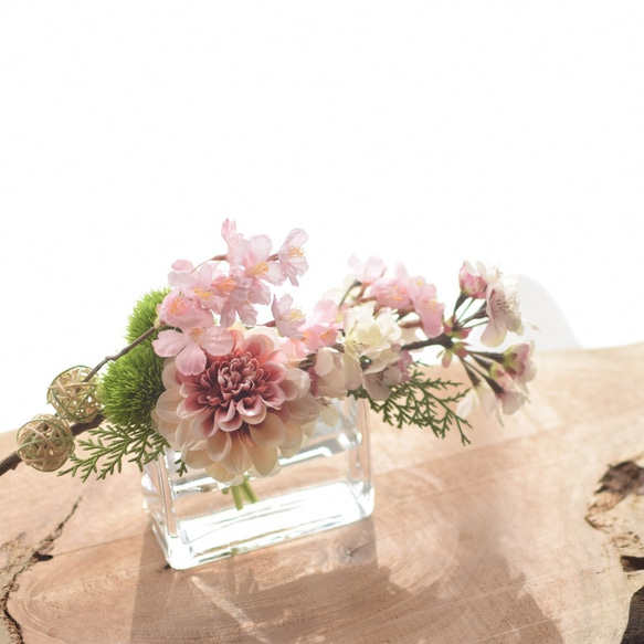 和モダン＊枯れない フェイクウォーターアレンジ《桜 と 手鞠》【特集掲載】 2枚目の画像