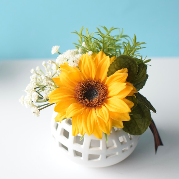 《送料無料 !》ひまわりとカスミ草♪ミニ花束＊コロリン器付＊Creema限定 2枚目の画像