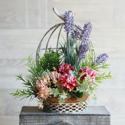 鳥かご 寄せ植えガーデン〈ハーブとマム〉【完成品】＊特集掲載商品＊卒業祝 退職祝い 母の日 1枚目の画像