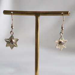 Star earrings (ピアス) 2枚目の画像