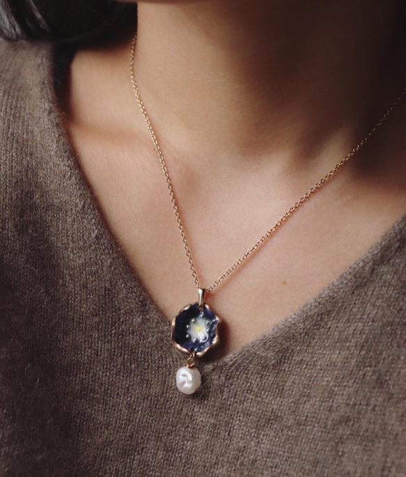 Flower pearl necklace (ネイビー)七宝焼き 4枚目の画像