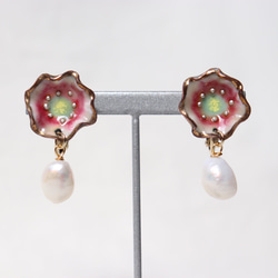 Flower pearl earrings(Helleborus)七宝焼き 1枚目の画像