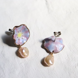 Flower pearl earrings(blue purple)七宝焼き 3枚目の画像