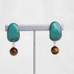 Peau earrings (turquoise)七宝焼き 1枚目の画像