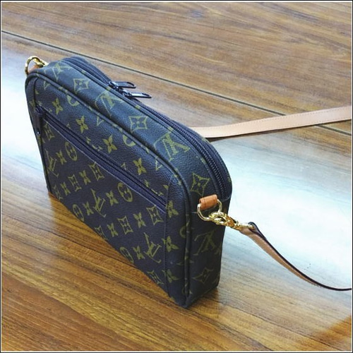 ポシェット「トランポリン」 ルイヴィトンのリメイク ポシェット