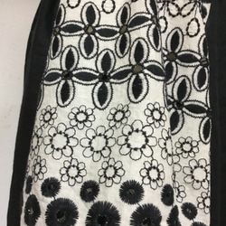リネン+カットワーク刺繍&フリル襟: ラグランワンピース 5枚目の画像