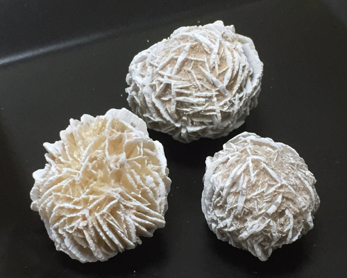 デザートローズ 新品未使用 砂漠の薔薇 デザートローズ Cセット 天然石 blowmam 通販 3847277