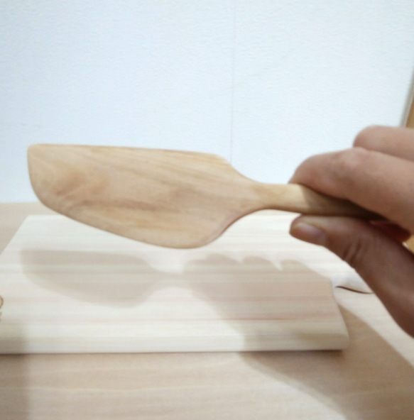 木のケーキナイフ（ヤマモモ/オイル仕上げ）　 2枚目の画像
