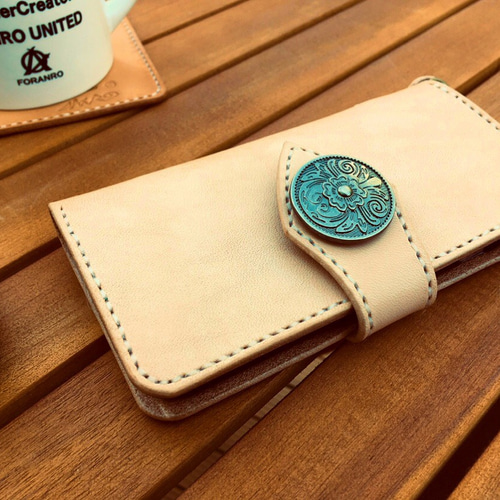 レザースマホケース CAMEL■2ポケ　コンチョタイプ leather smartphone case 2ポケ コンチョタイプ スマホケース・カバー