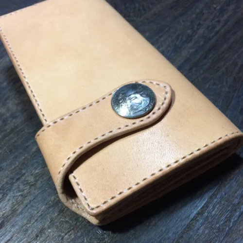 サドルレザー ミドル ウォレット Ⅳ コンチョ ワイルド 長財布 (革  