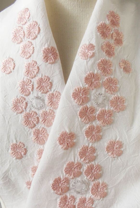 刺繍半襟・sakura 1枚目の画像