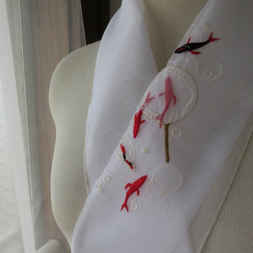 刺繍半襟・ポイと金魚・片側の刺繍でお手軽半襟・オーガンジー