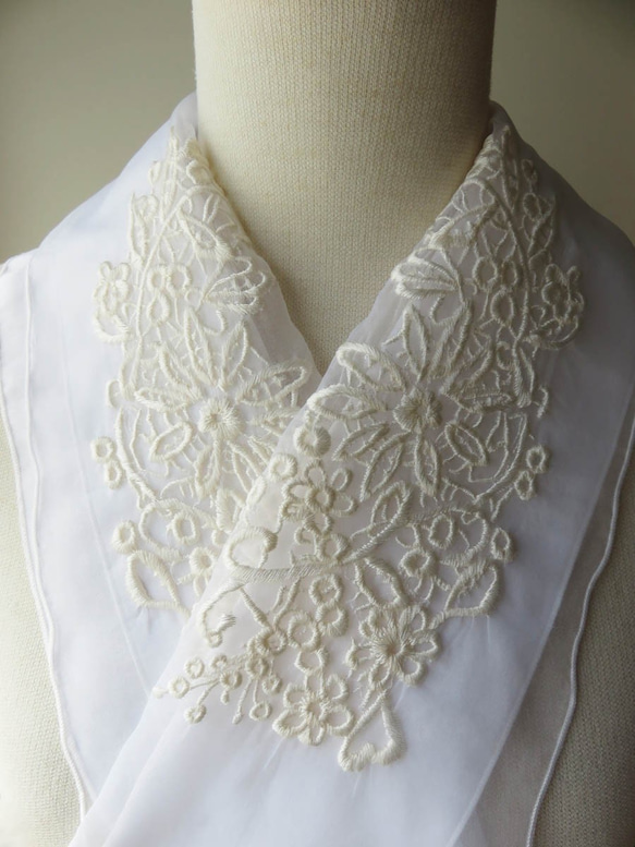 刺繍半衿・グラマラスレース・オーガンジー・白「オーガンジーと白木綿半襟のセット」 1枚目の画像