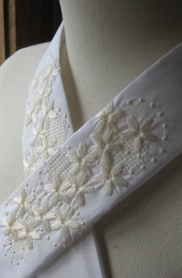 半衿】刺繍半衿・さくら咲く 和装小物（帯・半襟） petacoの富士