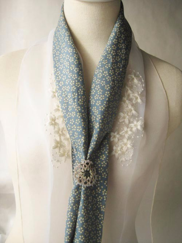 半衿・刺繍半衿・桜・オーガンジーに桜柄の布 6枚目の画像