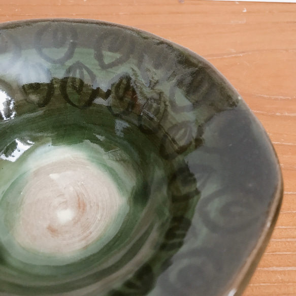 織部のシンプルなデザート鉢 3枚目の画像