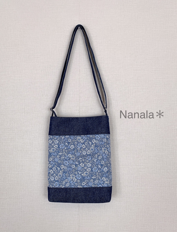 Nanala＊【花柄サコッシュ】ショルダーバッグ　ハンドバッグ 1枚目の画像