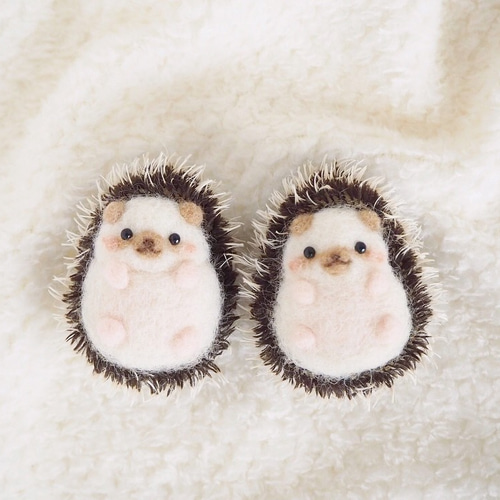 ハリネズミ　女の子　男の子　羊毛フェルト ハリネズミくんと、キツネさん🌳 天気がいいから、どこへ行