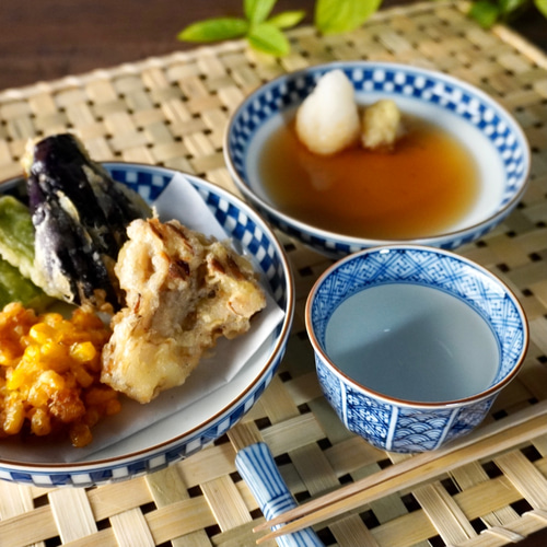 染付け筒ぐい呑み 60c2a052566f1abd6d9821244168d5