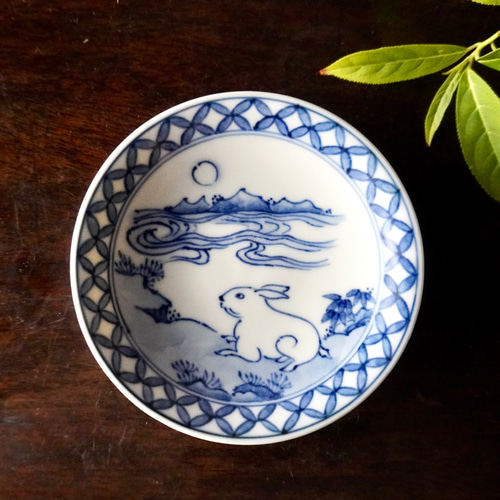 再販】染付月兎豆皿 約9.8cm 薬味皿・豆皿 ittou 通販 12471785