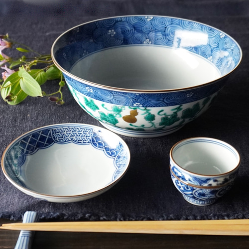 染付梅画紋 菓子鉢