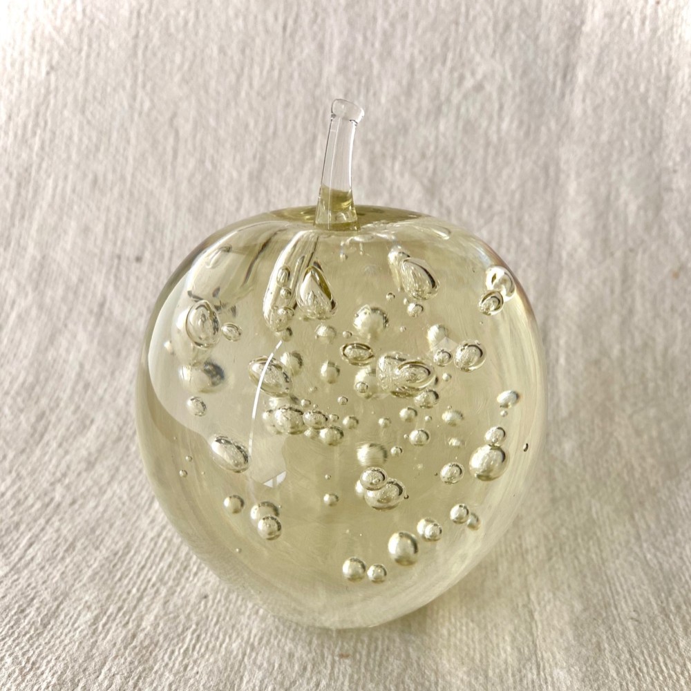 緑色 ガラス製 リンゴ型 オブジェ　イタリア製 緑色 ガラス製 リンゴ型 オブジェ イタリア製 Amazon.co.jp