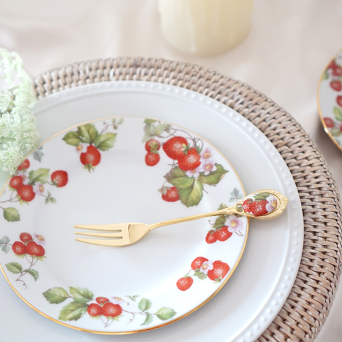 いちごの16cmプレートセット 2枚 パン皿 ストロベリー いちご柄 子ども