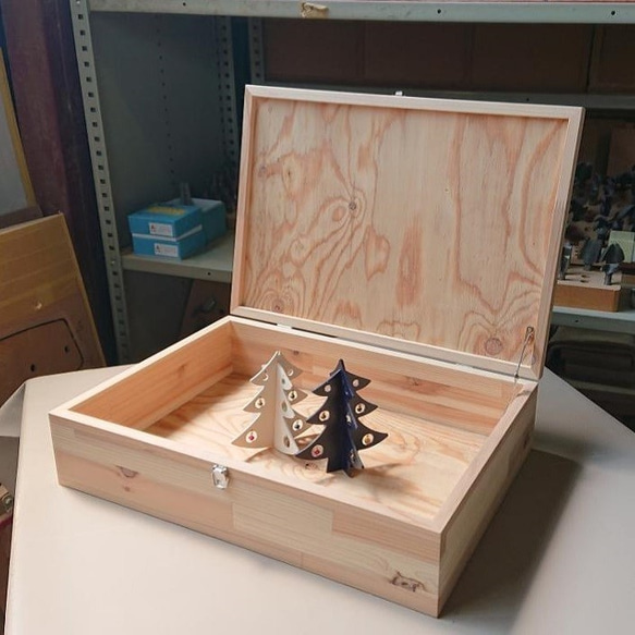 【送料無料】『木製収納ボックス』　弊社職人による精巧な技術で制作された木製ボックス 1枚目の画像