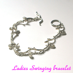 Ladies Swinging bracelet 3枚目の画像