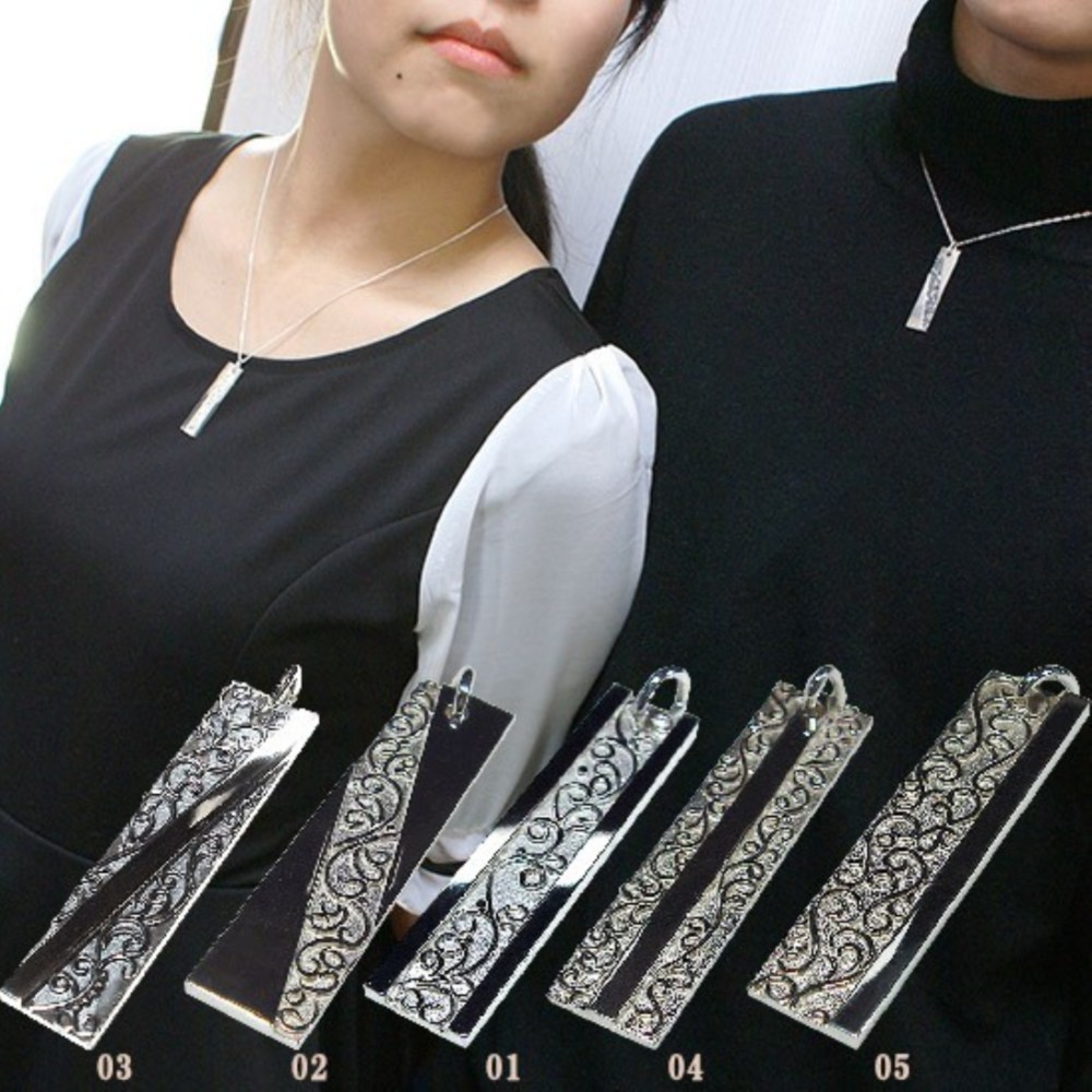 5種類から2点ご選択◆唐草プレートペンダントペア◆【国内送料無料】5つのデザインから2つを選んでセットでお届け！