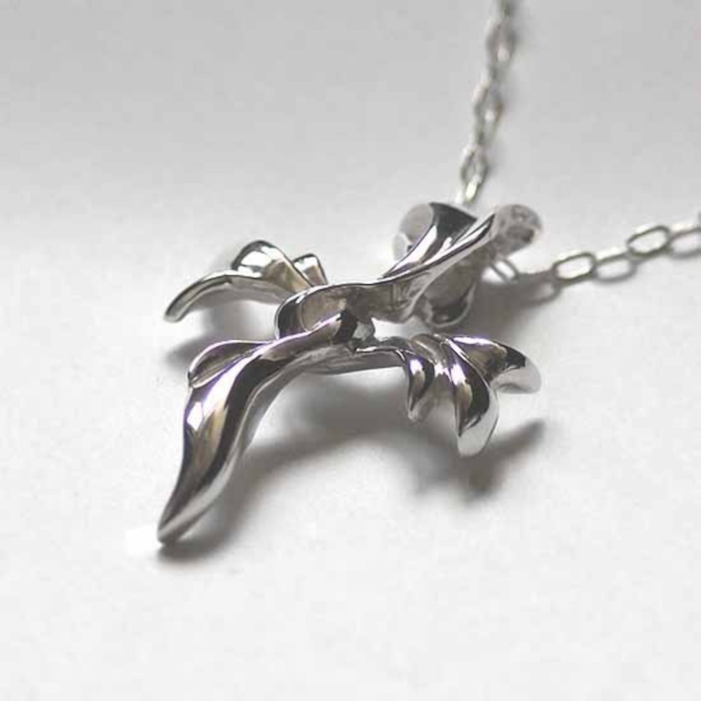 -結- Karakusa Pendant