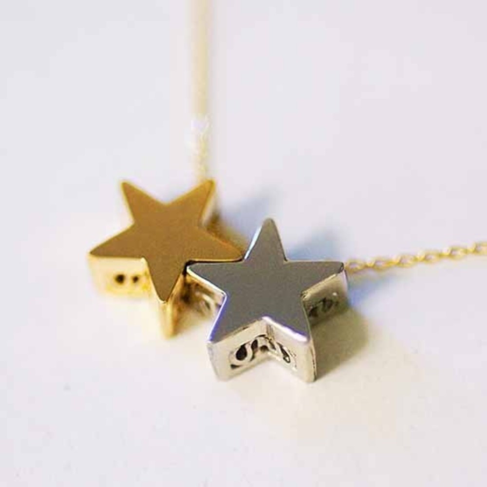 ふたつ星の立体ペンダント【送料無料】ゴールドスターとプラチナスターが連なった、可愛くて使いやすい首飾り