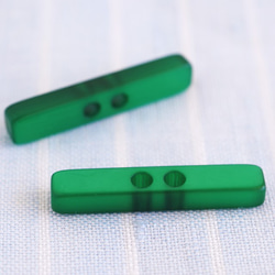 細長いボタン30mm　グリーン　フランス製　2個 1枚目の画像