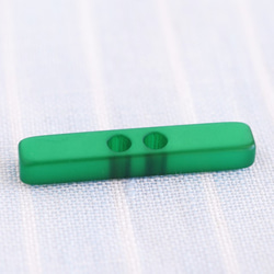 細長いボタン30mm　グリーン　フランス製　2個 3枚目の画像
