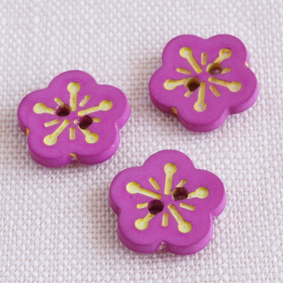 (3個) 12mm 桃の花のボタン　濃いピンク　フランス製＊ 花　フューシャ 1枚目の画像