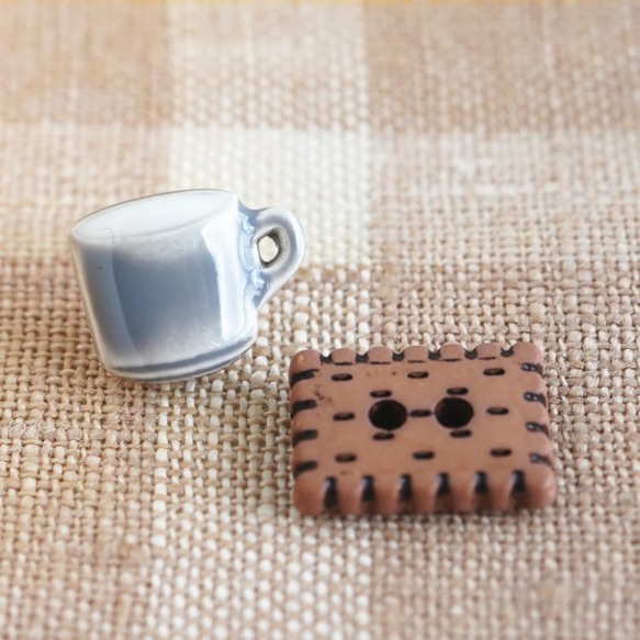 (2個) コーヒーカップのボタン　フランス製 3枚目の画像