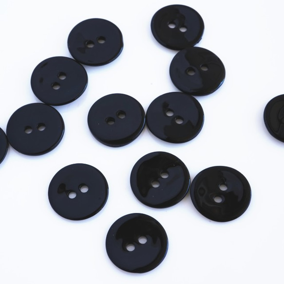 (3個) 12mm カラー貝ボタン 黒 フランス製 ＊ 天然素材 シェルボタン　ブラック 2枚目の画像