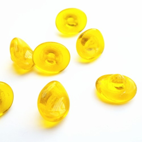 ガラスボタン(3個)　チェコのヴィンテージガラスボタン　オーバル黄色 1枚目の画像