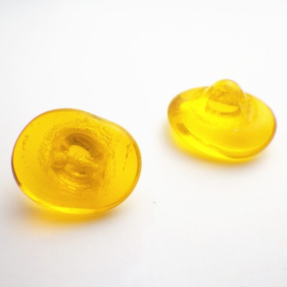 ガラスボタン(3個)　チェコのヴィンテージガラスボタン　オーバル黄色 3枚目の画像