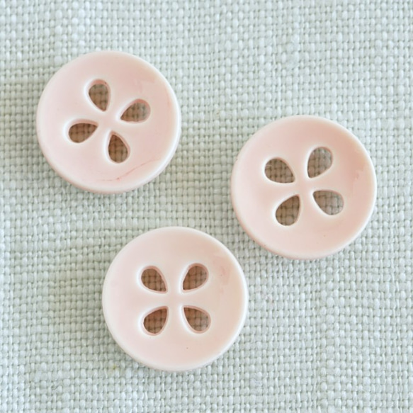 (3個) 12mm 四つ葉のボタン ピンク フランス製 2枚目の画像